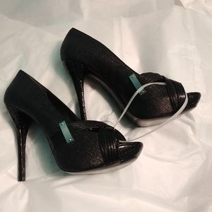 Pierre Balmain high heels size 9 new